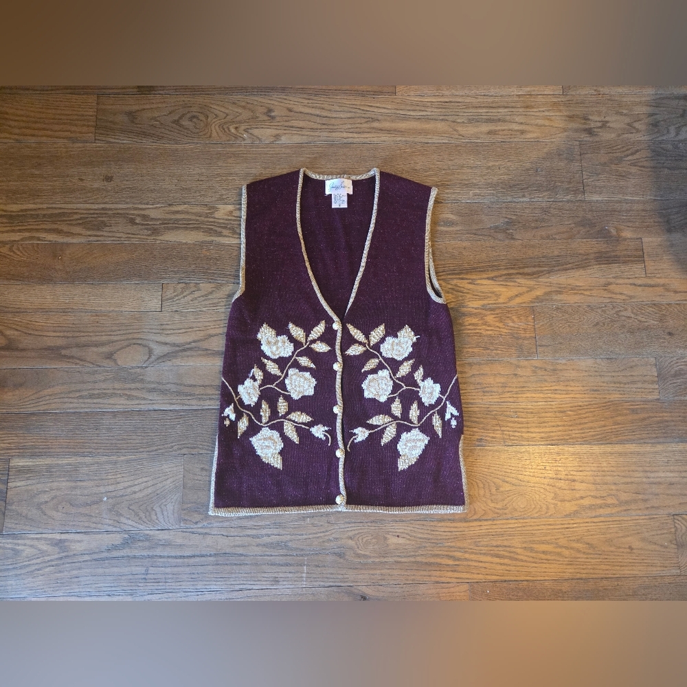 Jaclyn Smith Purple and Gold Knit Top